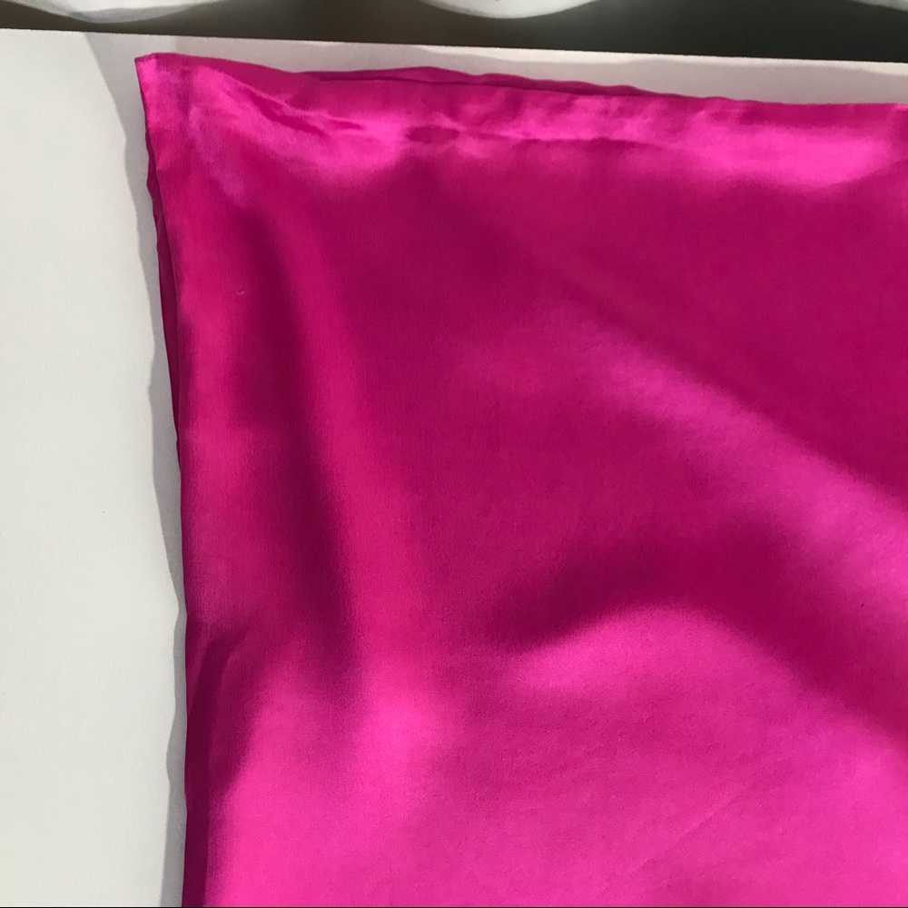 NWT $295 Silk Robert Rodriquez Hot Pink Cold Shoulder Top Barbie Pink - Picture 7 of 13